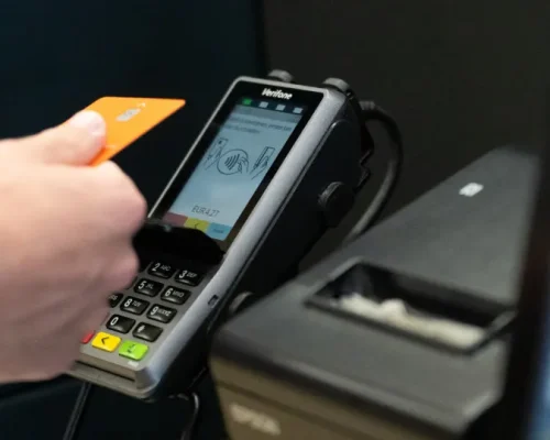 Dinheiro Indo Pelo Ralo: 7 Despesas Invisíveis Que Estão Afetando Seu Bolso Sem Você Perceber