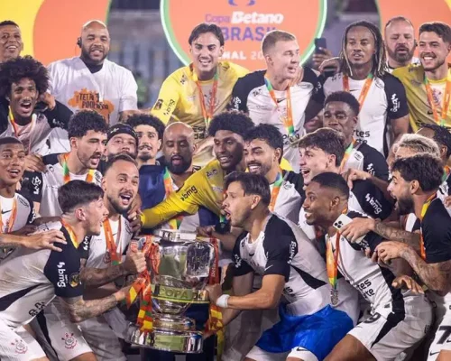 Corinthians tem R$35 milhões da premiação da Copa do Brasil retidos pela Caixa, clube tenta liberação para pagar bônus, dívidas e derrubar transfer ban