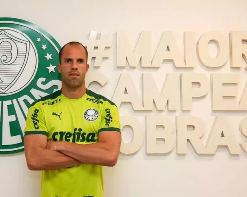 Marcelo Lomba renova com o Palmeiras até dezembro, vai completar cinco temporadas como reserva de luxo, assume papel de líder e mira 2026 mesmo com Weverton e Carlos Miguel