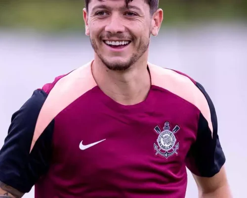Rodrigo Garro passa por cirurgia no punho, confirma recuperação rápida e aumenta a lista de desfalques do Corinthians para Paulistão e Supercopa