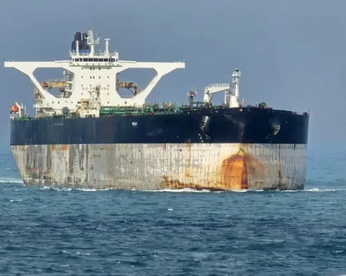 Navios com petróleo da Venezuela apreendidos pelos EUA: Tensão aumenta com Rússia e sanções internacionais