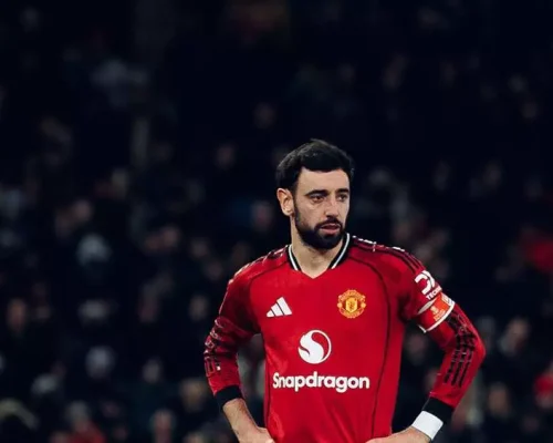 Manchester United eliminado da Copa da Inglaterra após derrota por 2 a 1 para o Brighton no Old Trafford, queda vem uma semana depois da demissão de Ruben Amorim