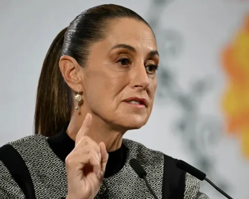 Presidente do México descarta invasão dos EUA após fala de Trump; Claudia Sheinbaum e Donald Trump conversam sobre segurança e combate a cartéis