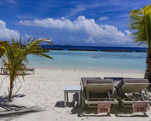 Descubra os Destinos de Luxo Mais Deslumbrantes de 2026: Conforto, Aventura e Privacidade para o Viajante Moderno