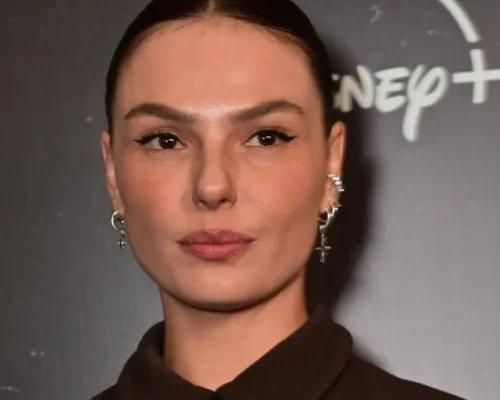 Isis Valverde é indicada ao Framboesa de Ouro 2026 por atuação em filme de Hollywood: veja a lista completa de indicados