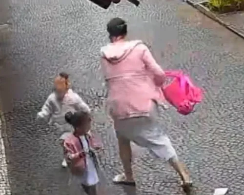 Mãe agressora derruba filha no chão com tapas na cabeça em Franca; vídeo choca e gera investigação policial