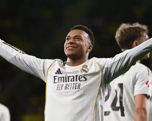 Mbappé supera marca de Ronaldo e alcança 416 gols na carreira, Neymar é principal garçom e Barcelona aparece entre as maiores vítimas do francês