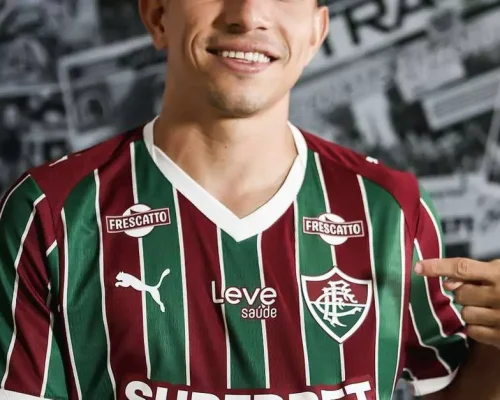 Savarino no Fluminense, estreia com vitória e clássico contra o Botafogo, meia revela mágoa com diretoria alvinegra e elogia estabilidade do projeto do clube