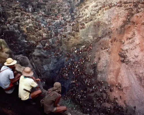 Ouro Amazônico: Gigante Financeira Americana Sob Fogo Cruzado por Comprar Metal de Garimpos Ilegais na Floresta