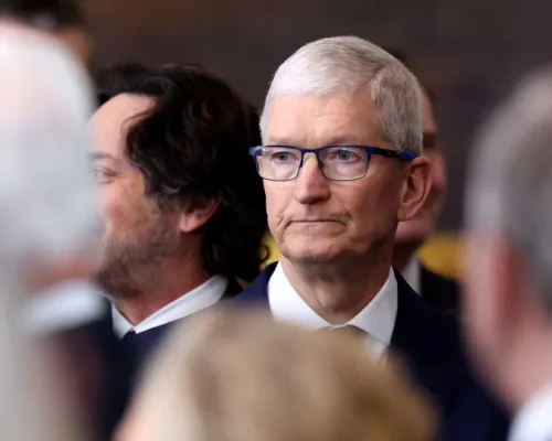Lucro da Apple Dispara, Mas Tim Cook Alerta: Preços da Memória RAM Podem Moldar o Futuro da Empresa em 2026