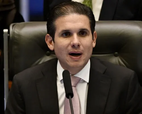 Motta Revela Plano Secreto do Governo para Acabar com a Escala 6×1 e Ampliar Direitos de Trabalhadores de Aplicativos