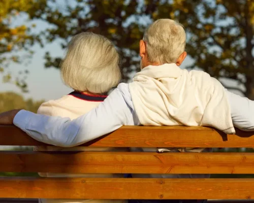 Alzheimer: Neurologista Revela 7 Sinais Precoces Que Podem Indicar a Doença; Entenda o Que Fazer