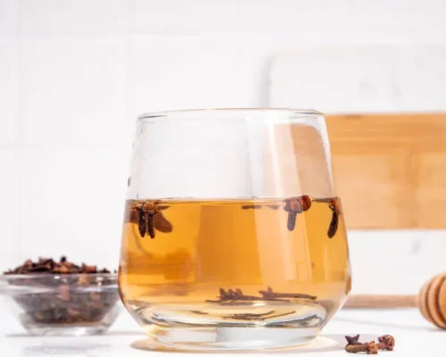 Chá de Cravo: O Segredo Natural para Noites Tranquilas e Menos Inflamação, Revelado por Especialistas