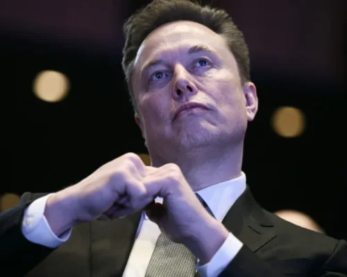 Elon Musk quer base na Lua para impulsionar IA da xAI
