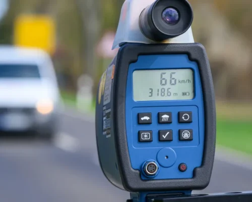 Radar com Inteligência Artificial Aplica 20 Mil Multas em 5 Meses no Brasil: Tecnologia Inovadora para Segurança no Trânsito