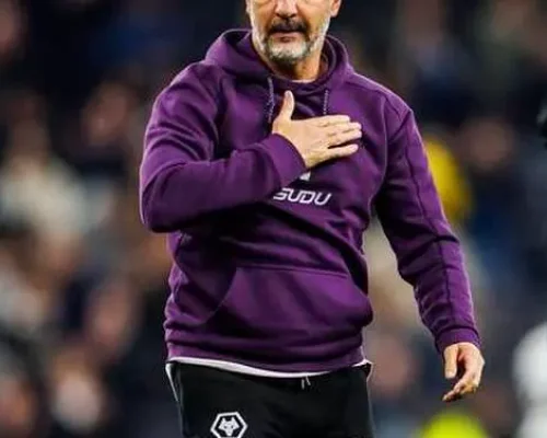 Vítor Pereira é anunciado como técnico do Nottingham Forest, quarto treinador da temporada, contrato até 2027, estreia na Liga Europa e desafio na Premier League