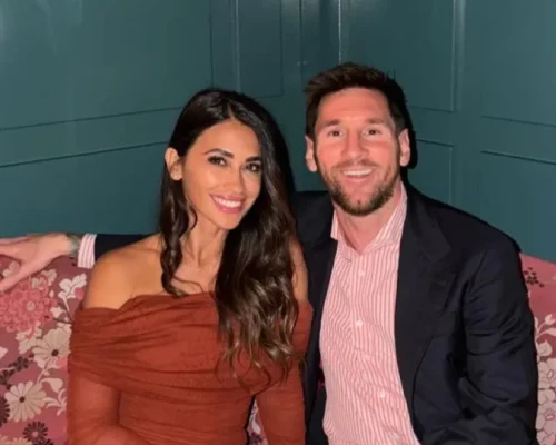 Messi surpreende Antonela com urso gigante e jantar romântico no Dia dos Namorados, relembre a história de amor do casal