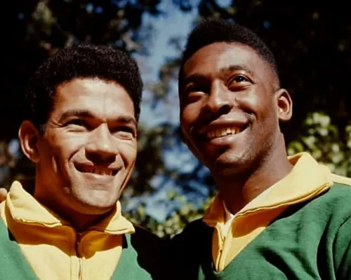Morre Didi, o barbeiro que criou o icônico topete do Rei Pelé e manteve amizade por 66 anos