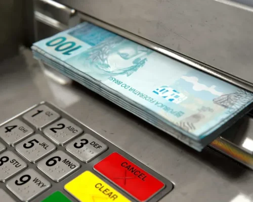 Renda Domiciliar Per Capita no Brasil Atinge R$ 2.316 em 2025, Mostrando Crescimento Anual Consistente