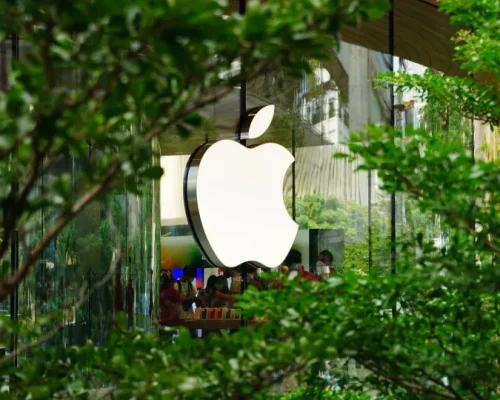 Apple é Multada no Brasil por Venda de iPhones sem Carregador, Procon-AL Considera Item Essencial