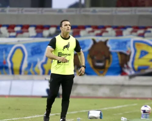 Paysandu mostra maturidade e disciplina tática em vitória por 2 a 1 no Re-Pa, Júnior Rocha destaca humildade e aproxima o Papão do título do Parazão 2026