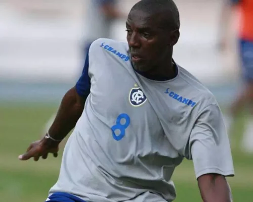 Reinaldo Aleluia, ex-atacante do Remo, morre aos 53 anos após parada cardiorrespiratória, trajetória por clubes do Nordeste e tratamento crônico nos rins repercute