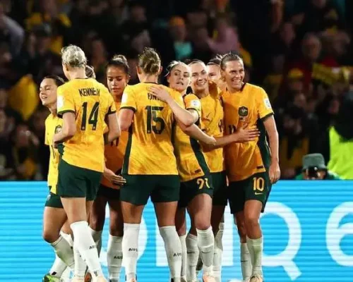 Austrália garante primeira vaga à Copa do Mundo Feminina de 2027 no Brasil, Matildas batem Coreia do Norte por 2 a 0 em Perth, HBF Park lotado