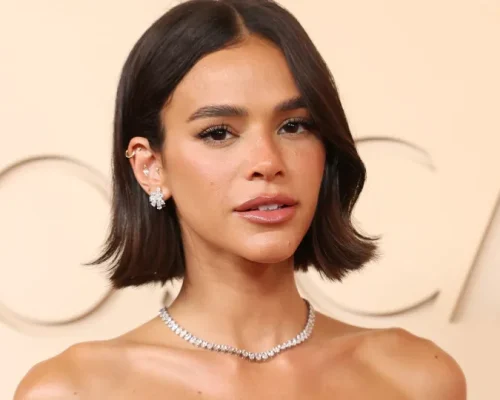 Bruna Marquezine Brilha no Oscar 2026 com Vestido Gucci Deslumbrante e Homenagem Emocionante a Wagner Moura