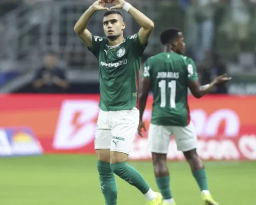 Palmeiras assume liderança do Brasileirão após vitória sobre o Botafogo e derrota do São Paulo