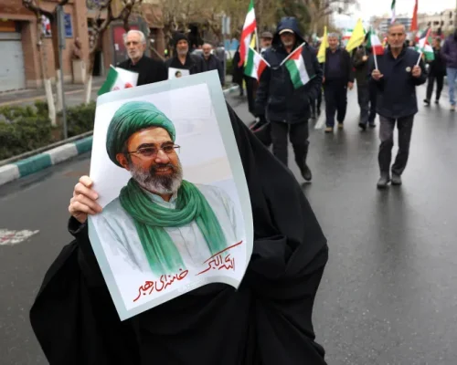 Novo Líder do Irã, Mojtaba Khamenei, Ameaça Inimigos Após Morte de Ministro de Inteligência em Ataque Israelense