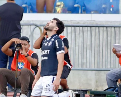 Taliari comenta estreia como titular com dois gols: ‘Fiquei muito tranquilo’