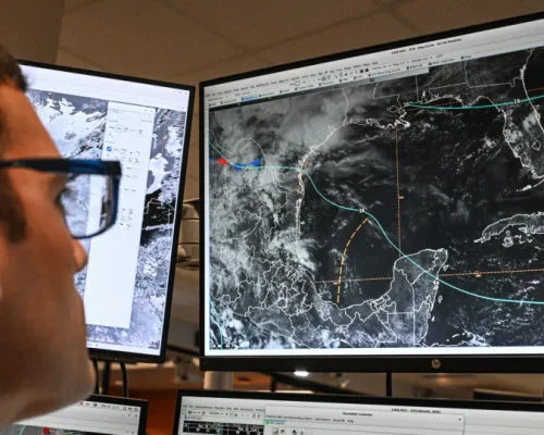O Segredo Revelado: Como Meteorologistas Preveem Chuva e Clima com Precisão Científica e Tecnologia Avançada