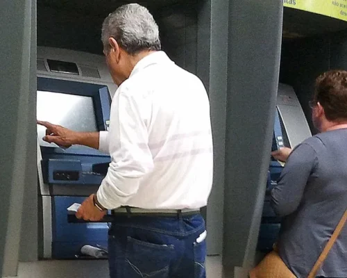 Golpe do Falso Gerente: Febraban Alerta Clientes Bancários sobre Nova Onda de Fraudes e Como Se Proteger