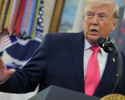 Trump Afirma: Irã Negocia Cessar-Fogo em Segredo, Mas Tem Medo de Revelar; Tensão Cresce com Ameaças e Ataques na Região
