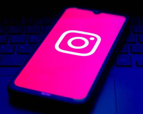 Instagram pode liberar download de vídeos para assistir offline: entenda a novidade que pode mudar o uso do app
