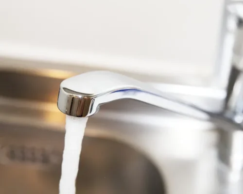 Contas de Água em Condomínios do Rio: Pedido de Mudança na Cobrança Pode Elevar Custos em 45%