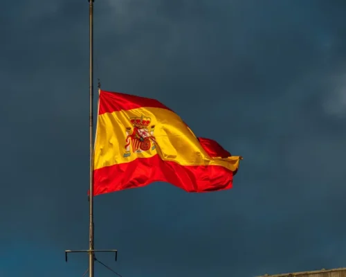 Espanha Bloqueia Ataque dos EUA ao Irã: Espaço Aéreo Fechado e Bases Militares Negadas em Decisão Histórica