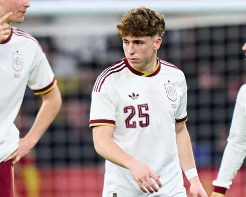 Espanha poupa titulares e apenas empata com o Egito; Holanda e Inglaterra frustram torcida