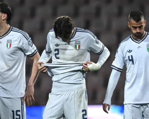 Crise na Itália: Terceira ausência na Copa do Mundo abre debate, e nomes como Guardiola e Mancini são cogitados para salvar o futebol italiano