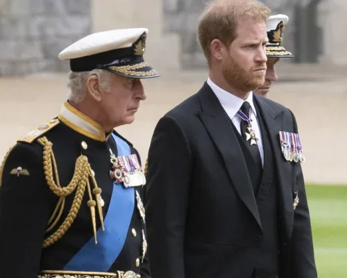Charles III e Príncipe Harry: Encontro Real Ausente Durante Visita do Rei aos EUA em Abril