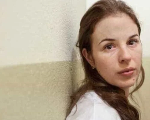 Suzane Richthofen expõe culpa avassaladora e “destruição” do irmão em novo documentário chocante