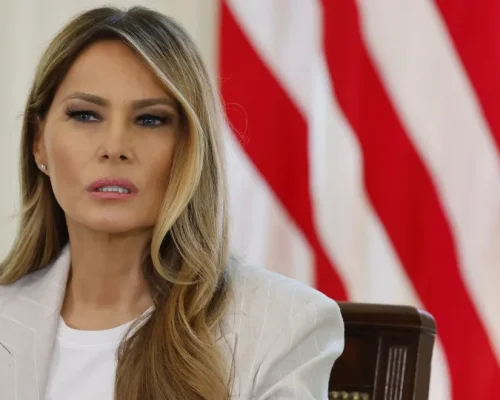 Melania Trump Afirma: ‘Nunca Fui Amiga de Epstein, Não Sou Vítima’ e Desmente Apresentação ao Presidente Trump