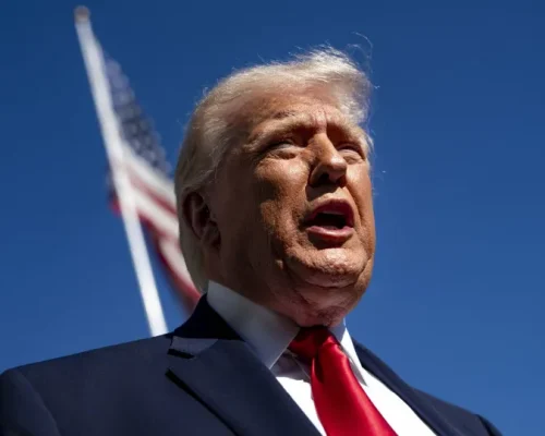 Trump Ameaça China com Tarifa de 50% por Apoio Militar ao Irã e Bloqueia Estreito de Ormuz