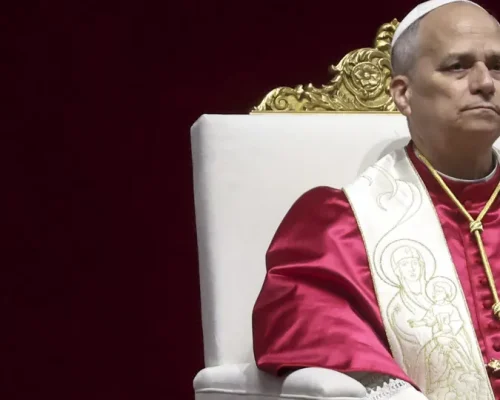 Trump detona Papa Leão XIV: “Fraco em política externa” e “péssimo” em meio a tensões globais