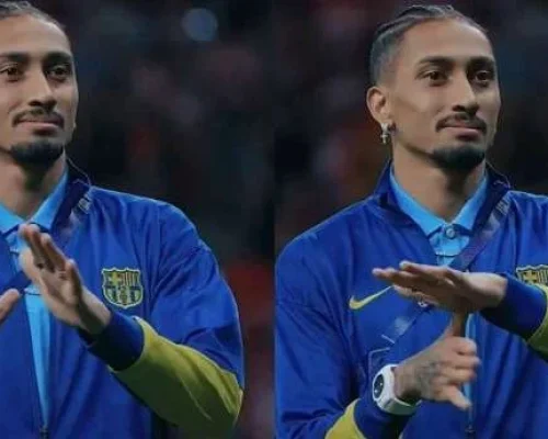 Raphinha se desculpa por gesto de