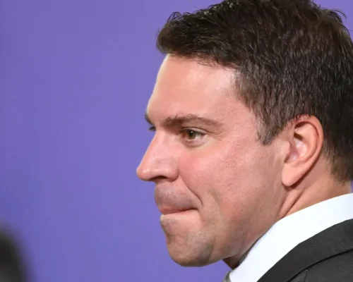 Alexandre Ramagem: Ex-deputado foragido é solto nos EUA após 2 dias preso; Brasil aguarda extradição