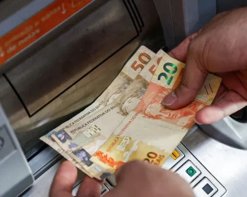 Real Dispara em 2026: Moeda Brasileira Supera Dólar e Assombra Mercados Globais com Valorização Histórica