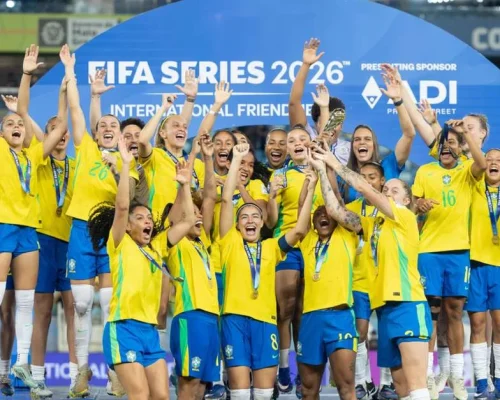 Arthur Elias exalta conquista do Brasil no Fifa Series: