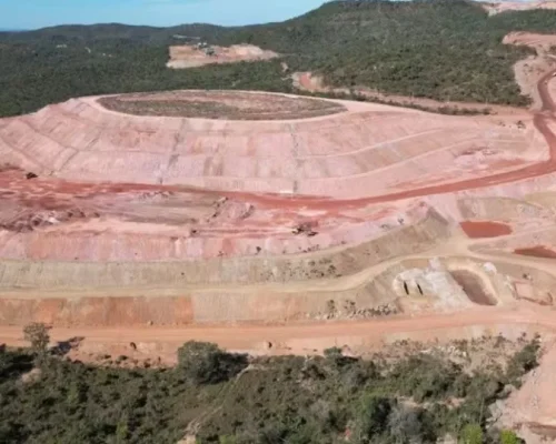 Gigante Americana Compra Única Mina Brasileira de Terras Raras por US$ 2,8 Bilhões, Mudando o Mapa Global de Minerais Críticos