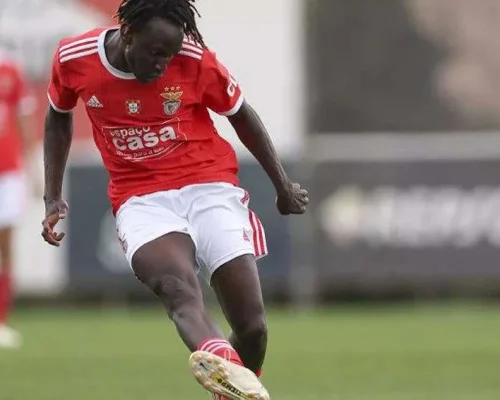 Jogador é esfaqueado na Dinamarca e fica em coma induzido; motivo do ataque é desconhecido